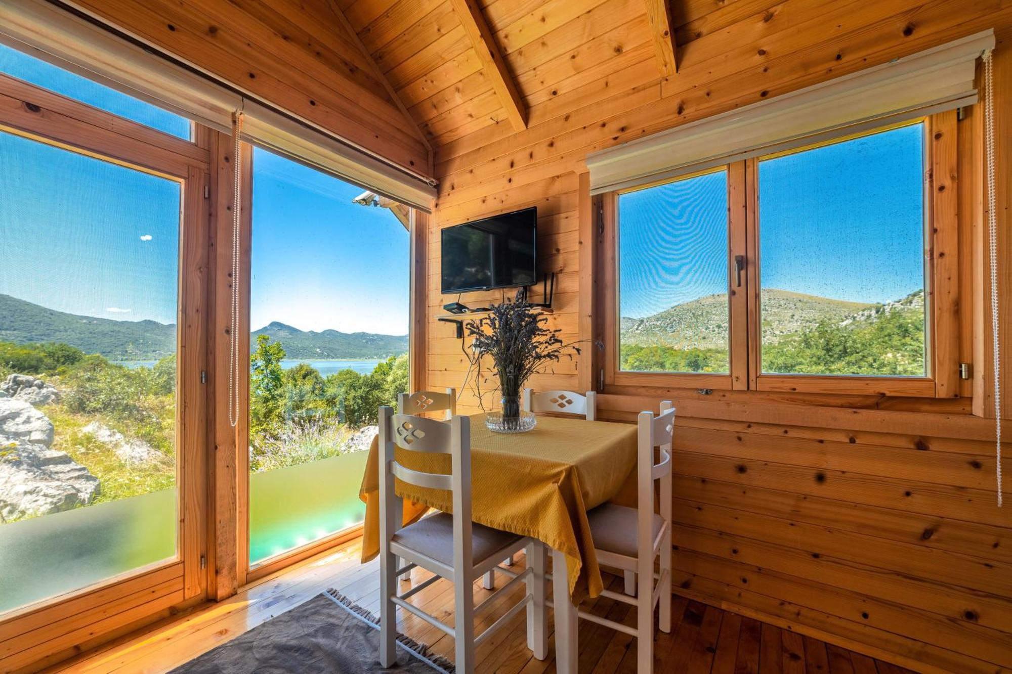 Boljesestre Lake Retreat Golubovci 외부 사진